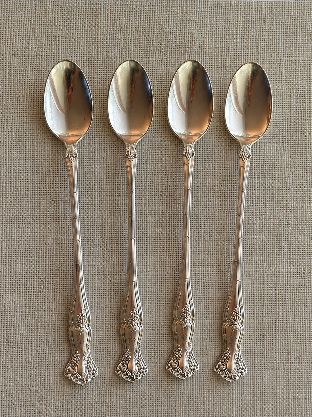 1847 Rogers Bros Silverplate Iced Tea Spoons Set of 4 Grapevine Pattern